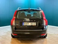 Begagnad Volvo V50 Momentum 180 HK (132 kW) 2010 Svart Kombi