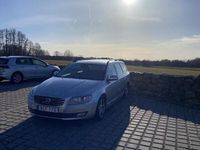 begagnad Volvo V70 D2 Momentum Euro 5