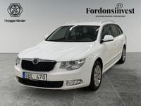 Begagnad Skoda Superb Elegance 200 HK (147 kW) 2012 Vit Kombi
