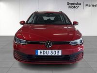 Begagnad VW Golf VIII 132 HK (97 kW) 2022 Mörkröd Kombi