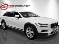 Begagnad Volvo V90 CC Momentum 190 HK (139 kW) 2018 Vit Kombi
