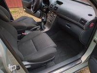 begagnad Toyota Avensis Kombi 2.0 D-4 VVT-i 205