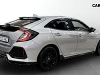 Begagnad Honda Civic 182 HK (133 kW) 2017 Silver Halvkombi