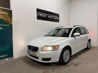 Begagnad Volvo V50 Drive Kinetic 116 HK (85 kW) 2011 Vit Kombi