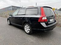 Begagnad Volvo V70 Summum 109 HK (80 kW) 2010 Svart Kombi