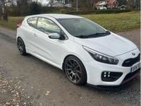Begagnad Kia ProCeed GT GT 204 HK (150 kW) 2015 Vit Halvkombi