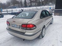 Begagnad Mazda 626 116 HK (85 kW) 1999 Brun Halvkombi