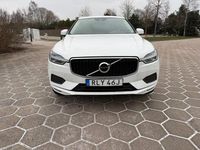 Begagnad Volvo XC60 Momentum 251 HK (184 kW) 2020 Vit SUV