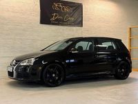 Begagnad VW Golf IV R 250 HK (183 kW) 2006 Svart Halvkombi