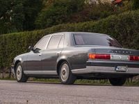 Begagnad Toyota Century 284 HK (208 kW) 2000 Grå Sedan
