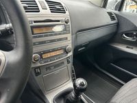 begagnad Toyota Avensis Kombi 1.8 Valvematic Euro 5