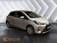 Begagnad Toyota Yaris Hybrid 101 HK (74 kW) 2019 Silver Halvkombi