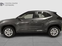 Begagnad Toyota Yaris Cross Active 92 HK (67 kW) 2024 Mörkgrå SUV