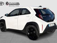 Begagnad Toyota Aygo X Play 72 HK (52 kW) 2023 Vit SUV