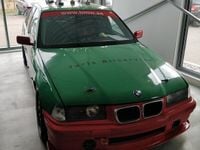 Begagnad BMW 320 299 HK (219 kW) 1993 Grön Kombi