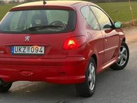 begagnad Peugeot 206 2061.6 mycket bra skick endast 68xx mil