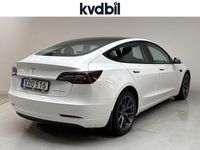 Begagnad Tesla Model 3 Long Range AWD 366 kW (498 HK) 2022 Vit Sedan