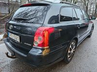 begagnad Toyota Avensis Kombi 2.4 D-4 VVT-i Euro 4