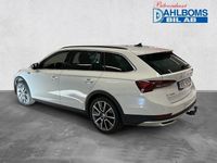 Begagnad Skoda Octavia Scout Comfort 200 HK (147 kW) 2022 Vit Kombi