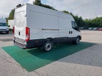 Ny Iveco Daily 136 HK (100 kW) 2025 Vit Van
