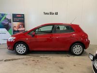 Begagnad Toyota Auris 124 HK (91 kW) 2008 Röd Halvkombi