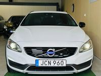 begagnad Volvo V60 CC D3 Momentum Euro 6 150hk kamrembytt