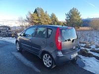 Begagnad Mitsubishi Colt 109 HK (80 kW) 2005 Halvkombi