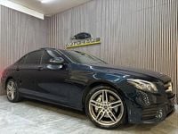 Begagnad Mercedes E220 AMG 194 HK (142 kW) 2017 Mörkgrön Sedan
