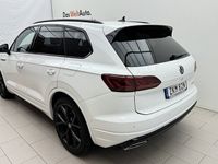 begagnad VW Touareg R 3.0 TSI e-Hybrid 2021, SUV