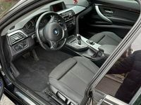 begagnad BMW 318 Gran Turismo d Sport line Automat Keyless Go Xenon 150hk