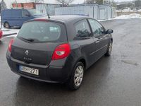 Begagnad Renault Clio R.S. 75 HK (55 kW) 2006 Halvkombi