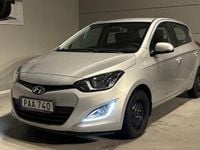 Begagnad Hyundai i20 Premium 101 HK (74 kW) 2014 Silver Halvkombi