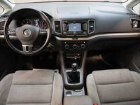 begagnad VW Sharan 2.0 TDI Pano Navi Drag 2014, Minibuss