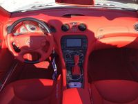 Begagnad Mercedes SL500 390 HK (286 kW) 2008 Vit med rött alcantarra skinn Cab