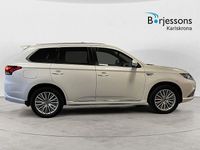 Begagnad Mitsubishi Outlander P-HEV 135 HK (99 kW) 2019 Vit SUV
