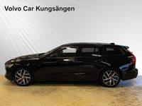 Begagnad Volvo V60 Momentum 344 HK (253 kW) 2020 Svart Kombi