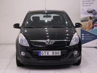 Begagnad Hyundai i20 Premium 78 HK (57 kW) 2012 Svart Halvkombi