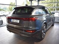 Begagnad Audi Q6 e-tron S-Line 285 kW (388 HK) 2024 Grå SUV