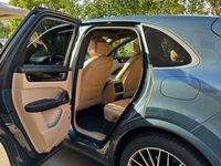 begagnad Porsche Cayenne E-Hybrid TipTronic S Euro 6