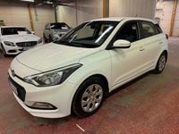 Begagnad Hyundai i20 Comfort 84 HK (61 kW) 2016 Vit Halvkombi