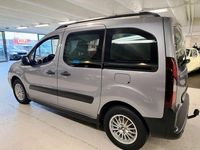 Begagnad Peugeot TePee 99 HK (72 kW) 2018 Artense grey Minibuss