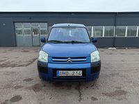 Begagnad Citroën Berlingo 109 HK (80 kW) 2003 Blå Minibuss