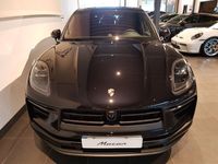 begagnad Porsche Macan S PDK 2024 Se Spec För Omgående Leverans