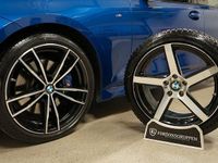 Begagnad BMW 330 Shadowline 258 HK (189 kW) 2020 Portimao blue metallic