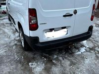 Begagnad Opel Combo 102 HK (75 kW) 2020 Minibuss