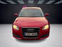 Begagnad Audi A3 Sportback Attraction 105 HK (77 kW) 2010 Röd Halvkombi