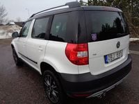 Begagnad Skoda Yeti Business Line 122 HK (89 kW) 2013 Vit SUV