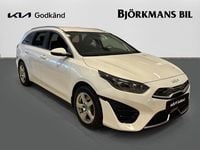 Begagnad Kia Ceed Sportswagon 105 HK (77 kW) 2023 /hw2/ deluxe white m Kombi