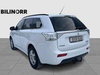Begagnad Mitsubishi Outlander P-HEV 121 HK (88 kW) 2014 Vit SUV