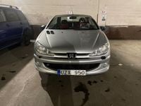 Begagnad Peugeot 206 CC 109 HK (80 kW) 2004 Silver Cab